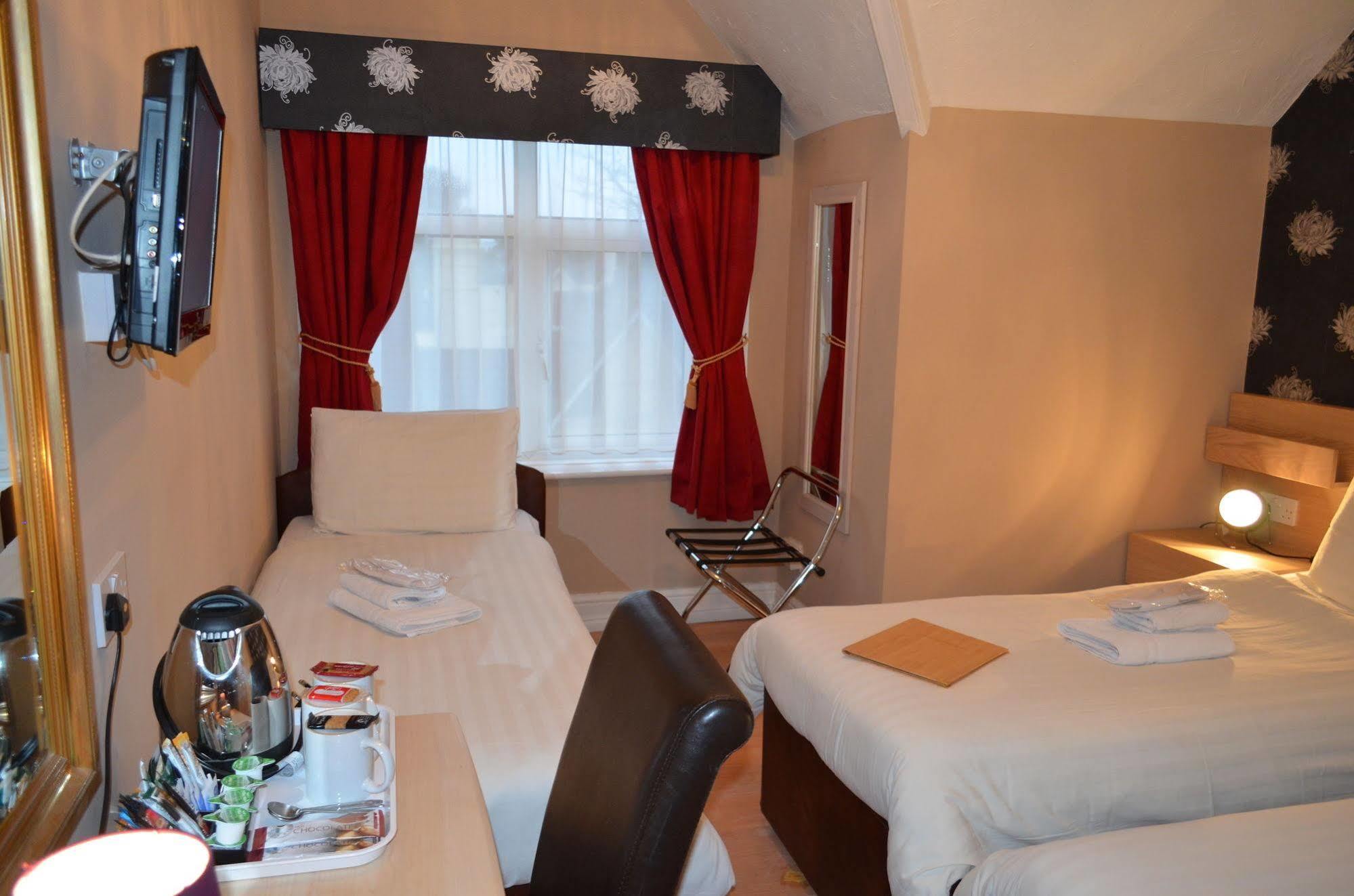 Shirley B & B Борнмут Екстер'єр фото